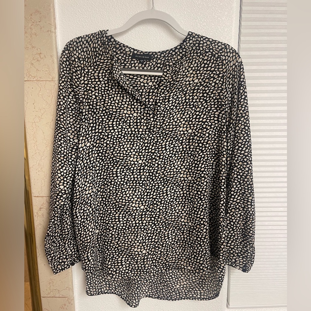 Pleione Black, White and Light Pink Pebble-Print V-Neck Blouse